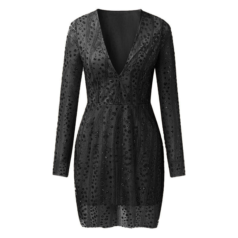Miranda – Langärmeliges, durchsichtiges Kurzkleid mit tiefem V-Ausschnitt und goldenen Akzenten