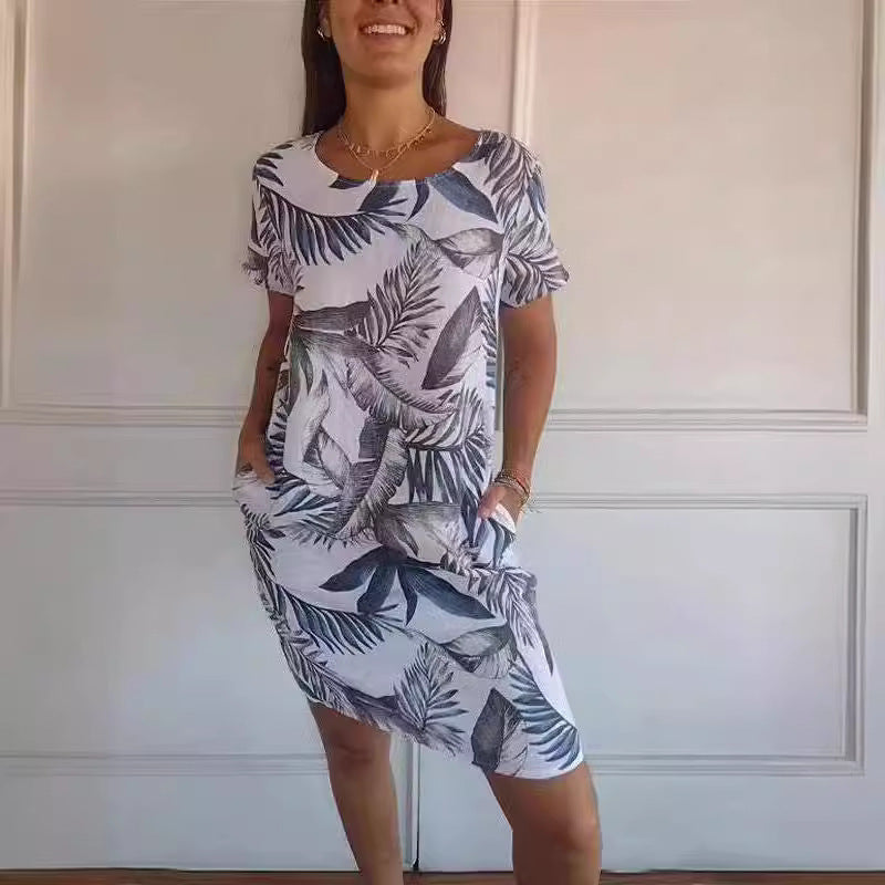 Nicole – Gerade Sommerkleid mit Blumen- und Blattmuster