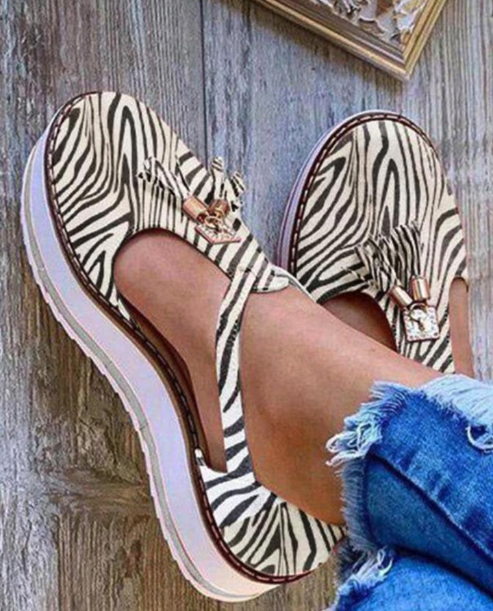 Andrea – Fransen-Plattform-Sandalen