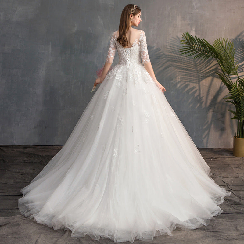 Barbara – Hochzeitskleid mit Spitzenärmeln