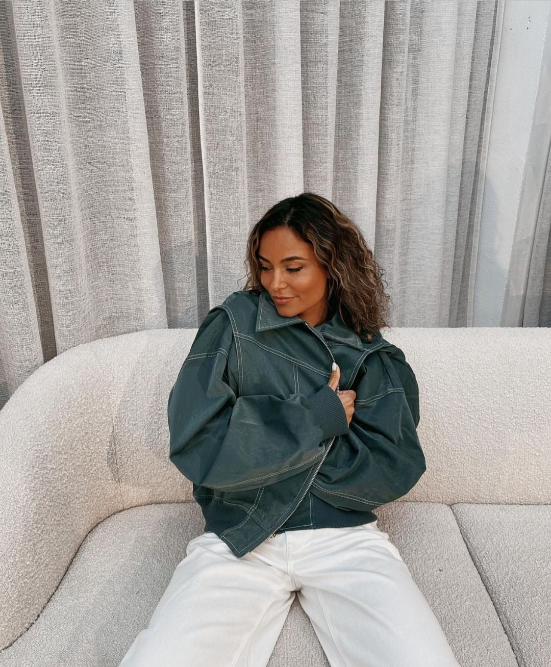 Damen Oversized Bomberjacke – Moderner Streetstyle für Freizeit & Alltag