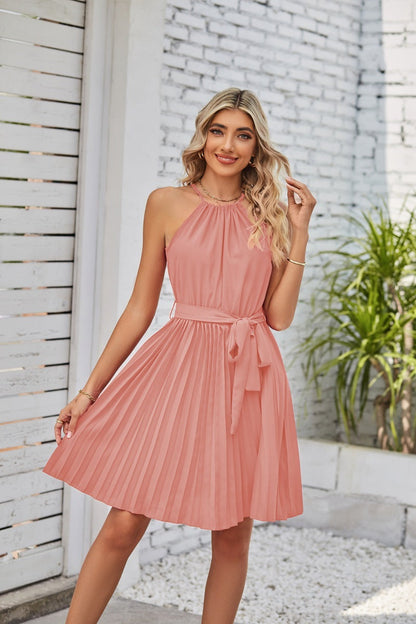 Sandra – Schlichtes Trägerloses Kleid mit Faltenrock für den Sommer