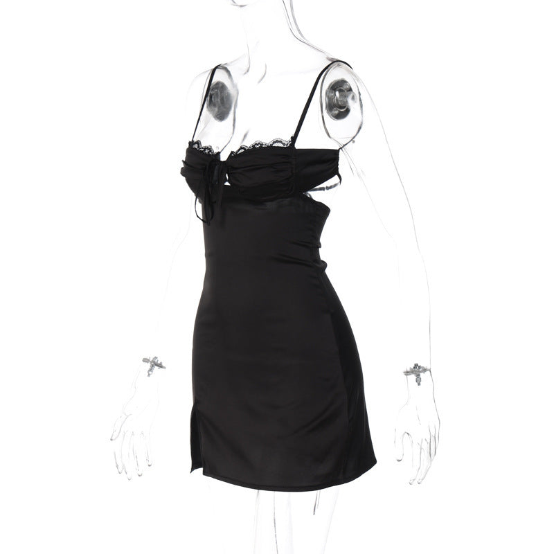 Alice – Sommerliches V-Ausschnitt Kleid mit Spitzenrand und Schlitz