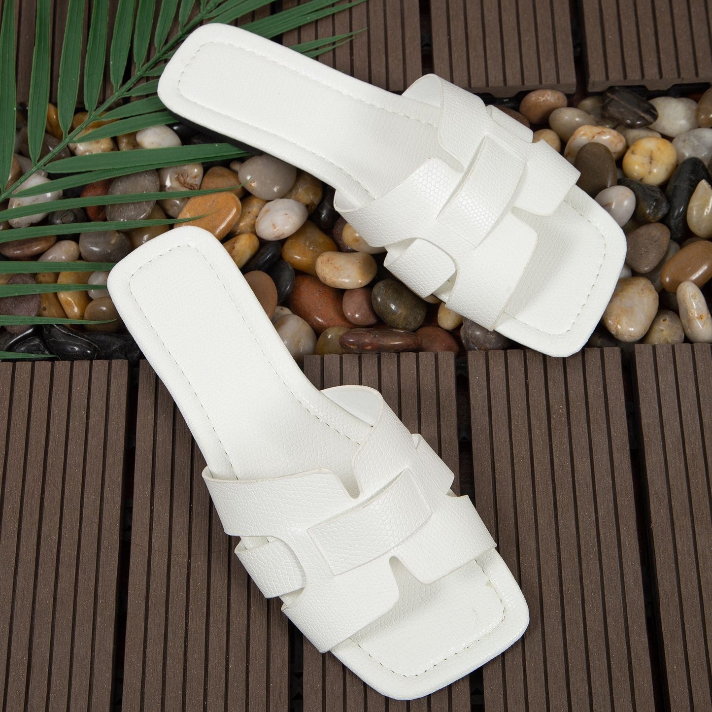 Adele – Flache Sandalen mit eckiger Spitze für Damen