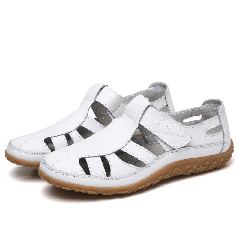 Amanda – Handgemachte Retro Weichsohlenschuhe aus veganem Leder mit Klettverschluss