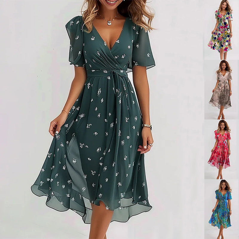 Luftiges Sommerkleid Damen – Wickelkleid mit Blumenmuster und V-Ausschnitt – Midi Kleid für Urlaub, Strand & Freizeit