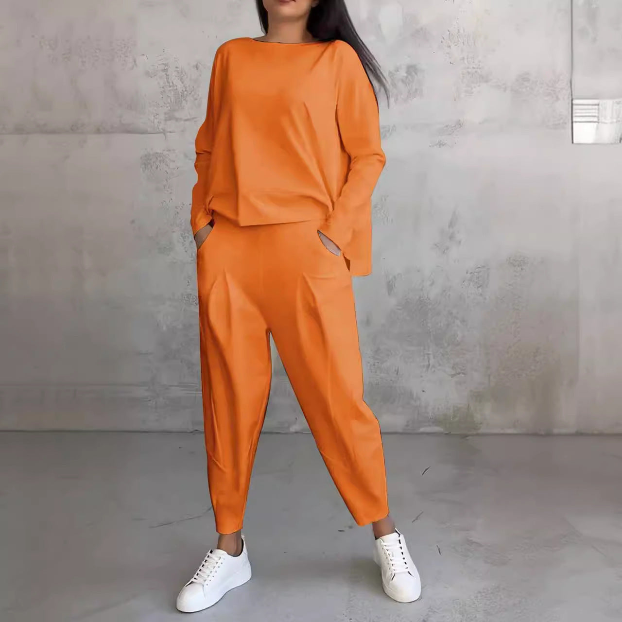 Janet – Unregelmäßiges Design Damenanzug mit Langarm-Sweater und Haremshose