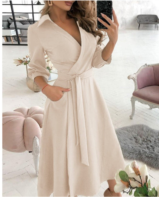 Adele – Sexy Mode Langärmliges Kleid mit tiefem V-Ausschnitt und unregelmäßigem Saum