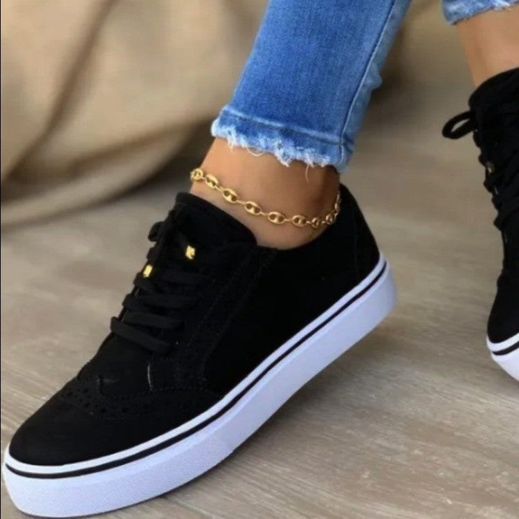 Damen Freizeitschuhe mit Broguing-Details und Plateau – Modische Sneaker für Alltag und Streetstyle