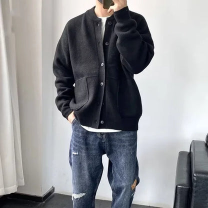 Herren Strickjacke mit Knopfleiste – Lässiger Style für Alltag und Freizeit