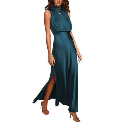 Judith – Satin-Kleid mit Stehkragen