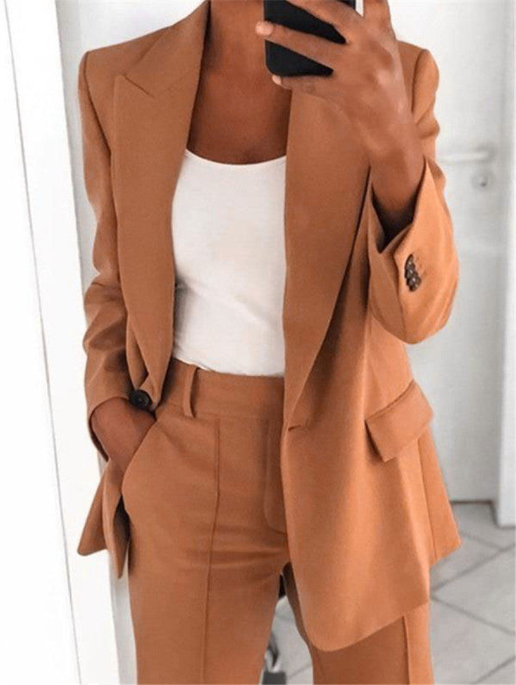 Tara – Eleganter Damenblazer mit Polo-Kragen