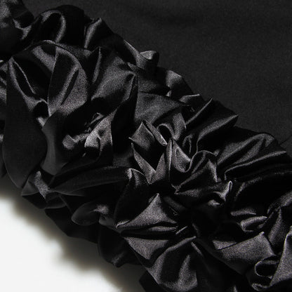 Tanya – Schwarzes Trägerkleid mit Quadratkragen