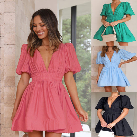 Sophia – Kurzes Kleid mit V-Ausschnitt und Laternenärmeln