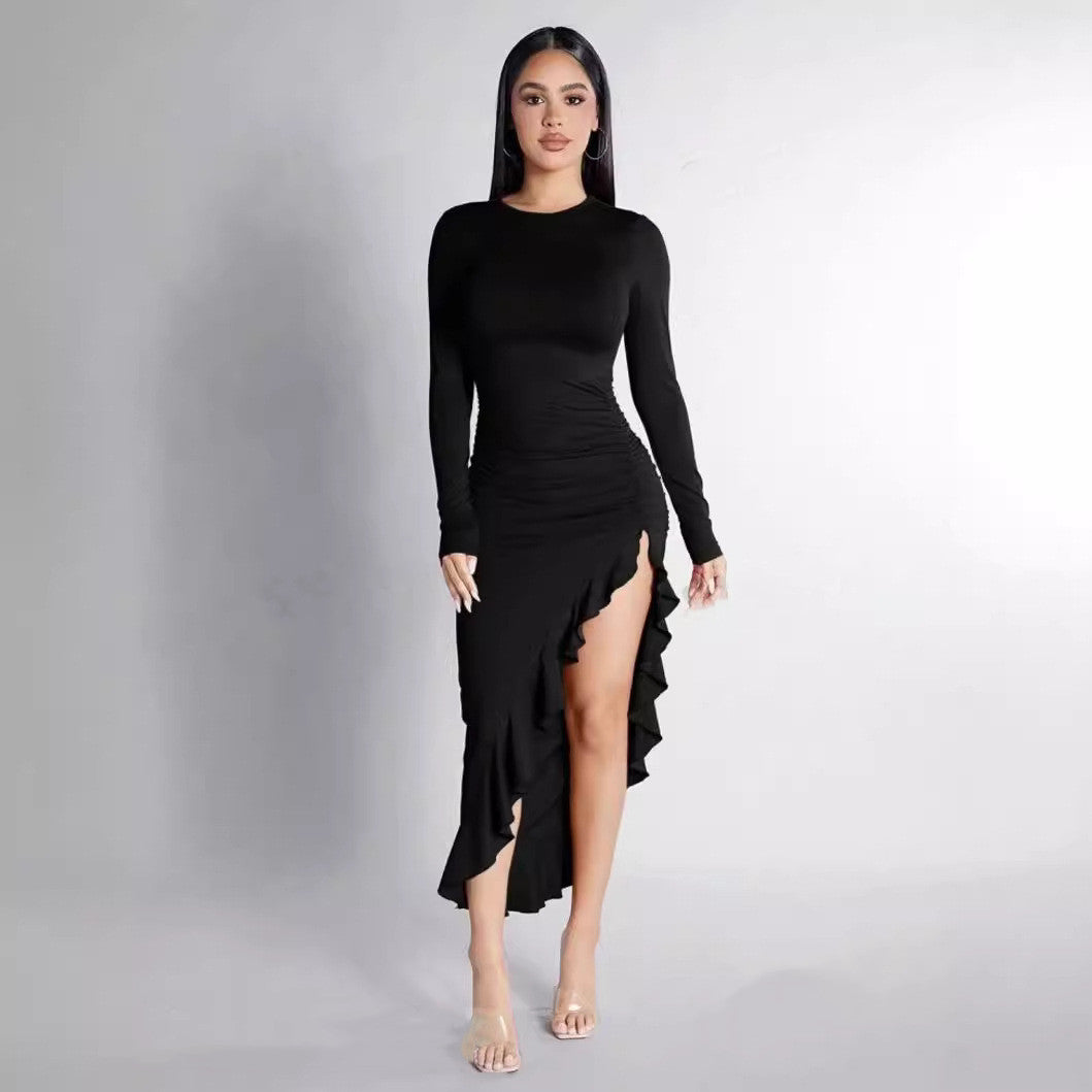 Nicole – Slim Fit Langarmkleid mit Rüschen und Schlitz