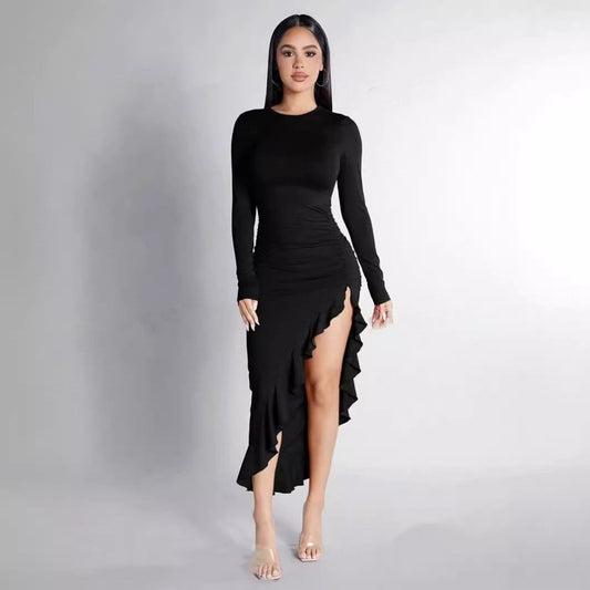 Nicole – Slim Fit Langarmkleid mit Rüschen und Schlitz