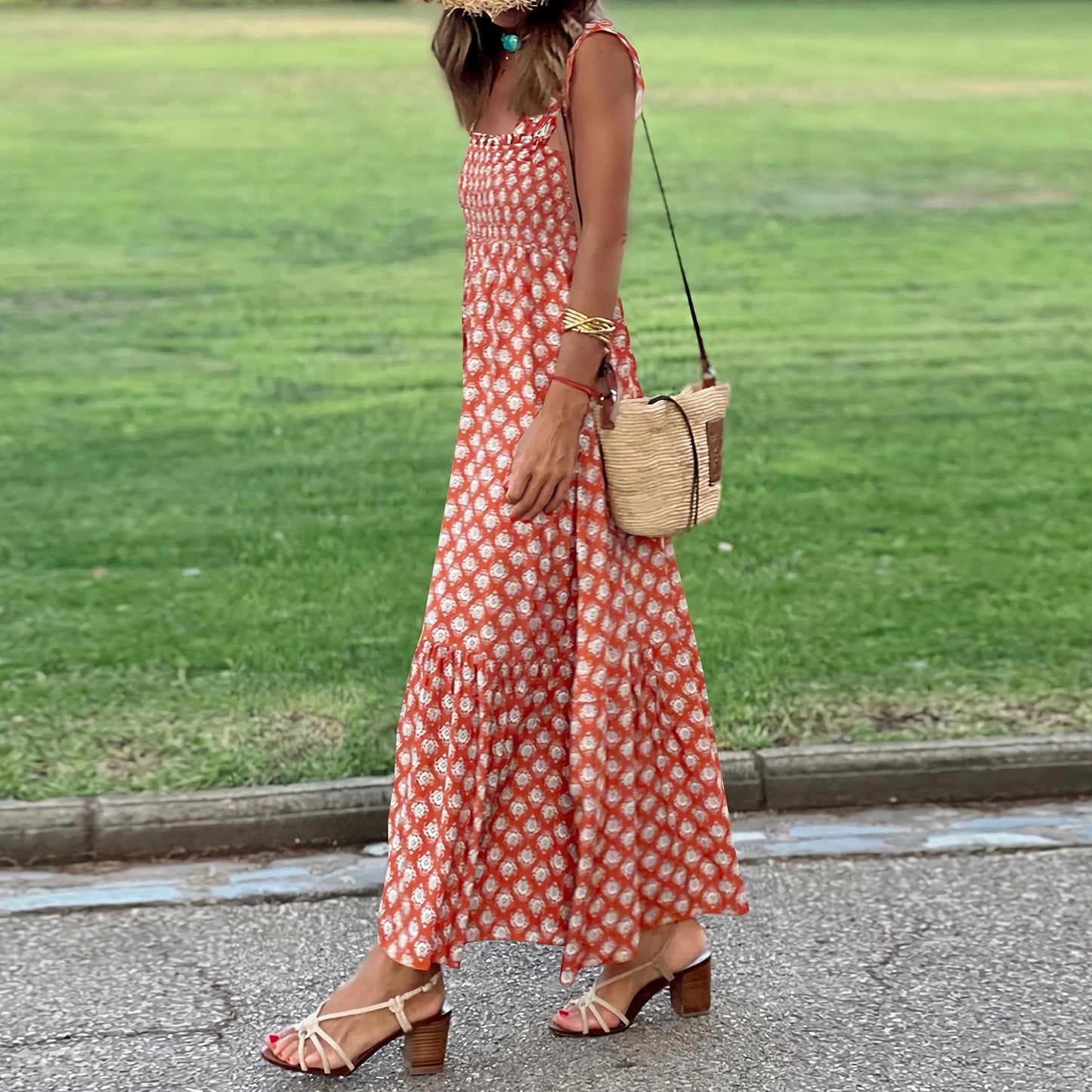 Marion – Elegantes bedrucktes französisches Blumenkleid mit Trägern