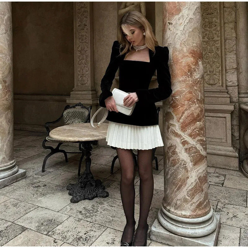 Phoebe – Langes Samtkleid mit Farbblock und Falten