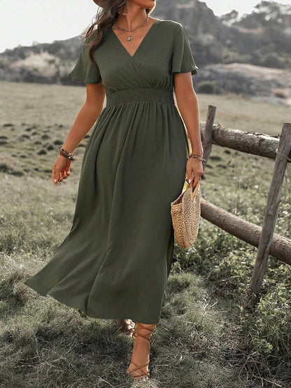 Alice – Langarmkleid mit Schlitz und Glockenärmeln