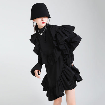 Sue – Dünnes Kleid mit unregelmäßiger Silhouette