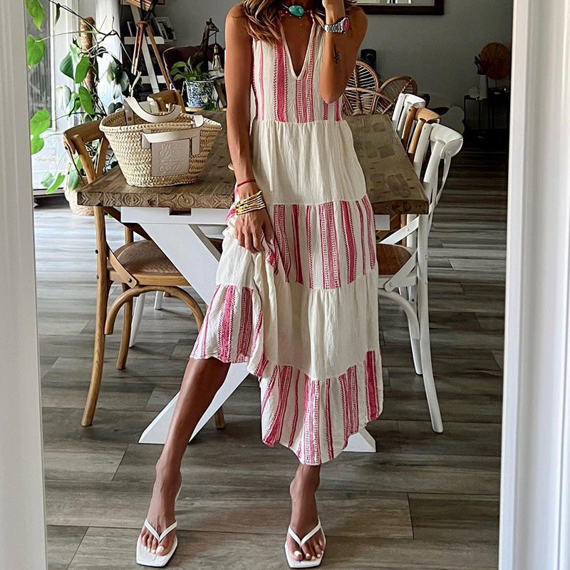 Joanne – Gestreiftes Midikleid mit V-Ausschnitt und ärmellos