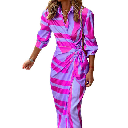 Jacqueline – Gestreiftes Kleid mit Schnürung und elegantem Design