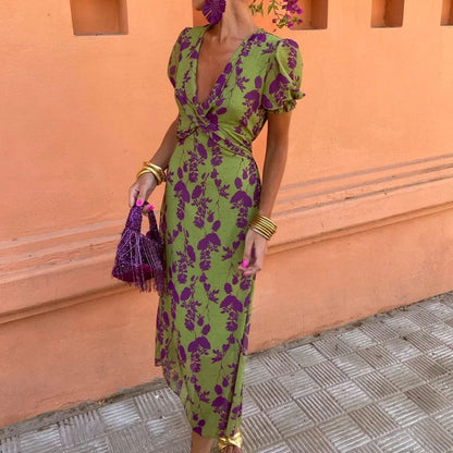 Dawn – Langes elegantes Slim V-Ausschnitt Kurzarmkleid mit Farbkontrastdruck