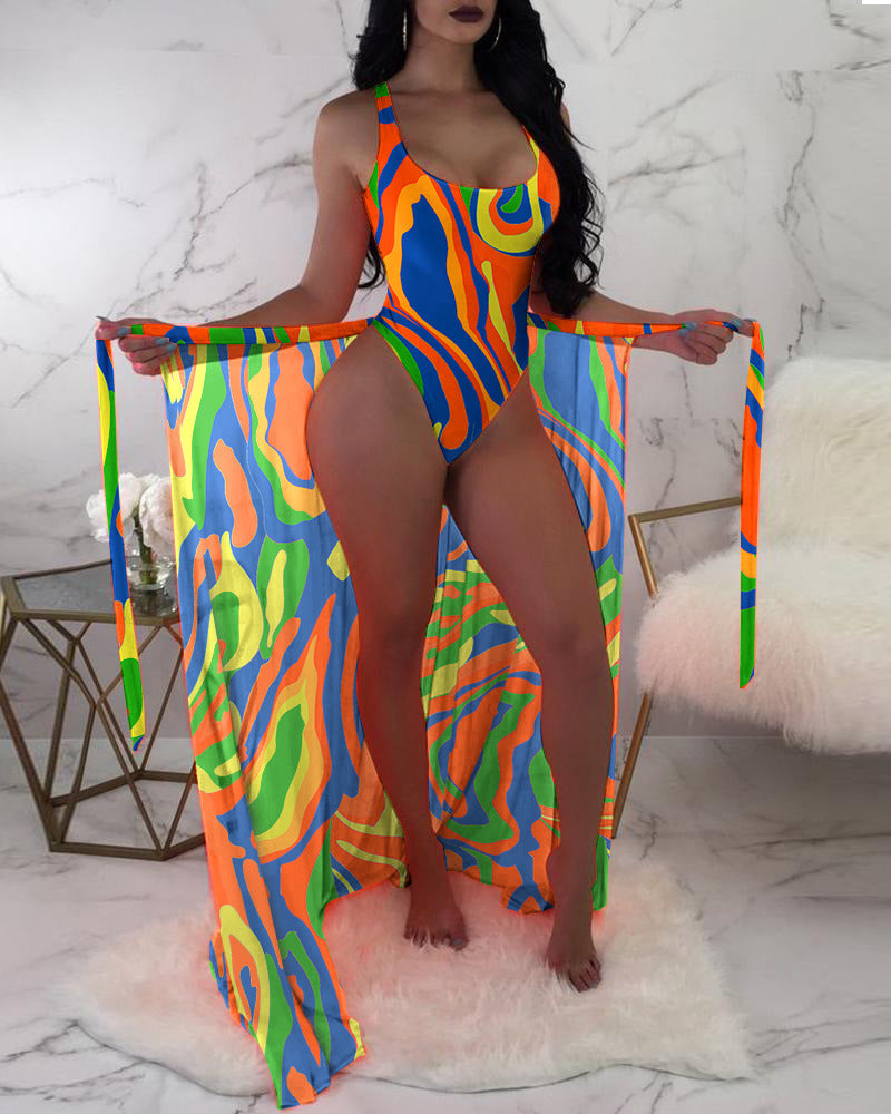 Caroline – Dreiteiliges Set mit Mesh-Oberbekleidung und buntem Bikini