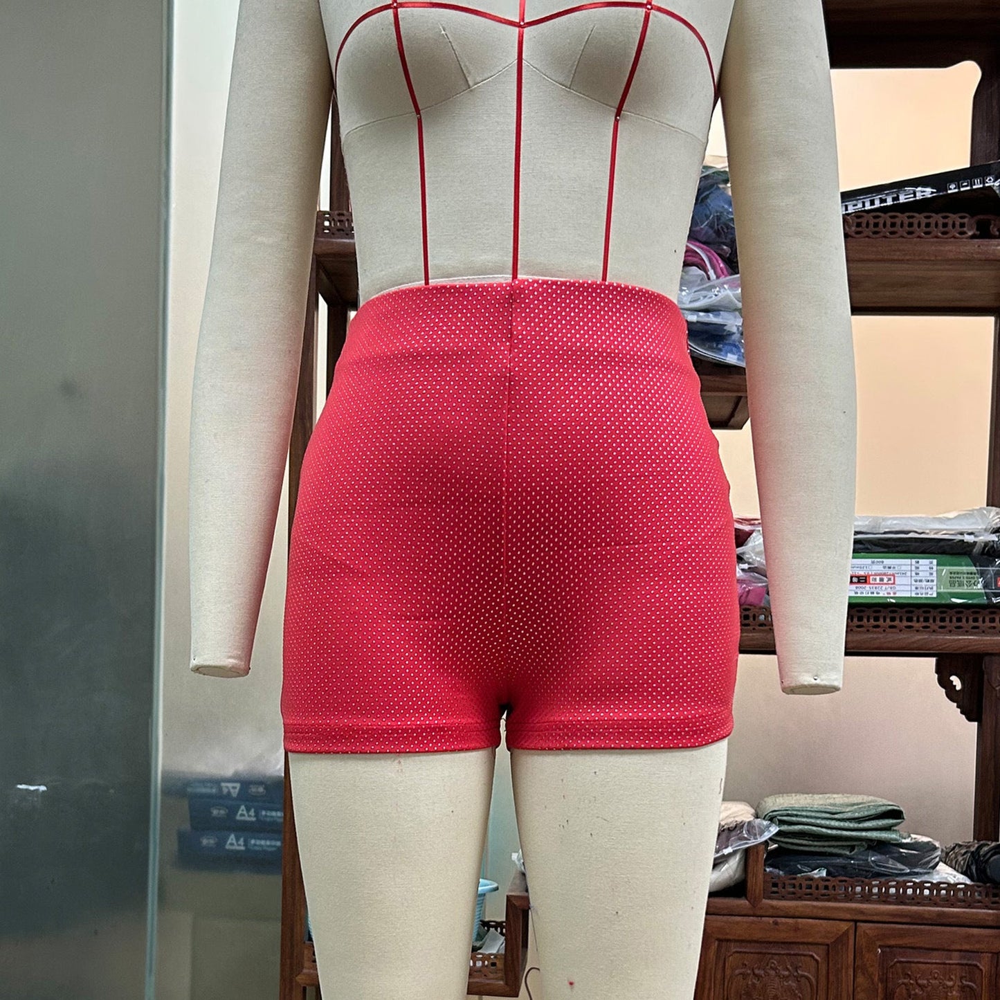 Francesca – Glänzende Shorts für Damen
