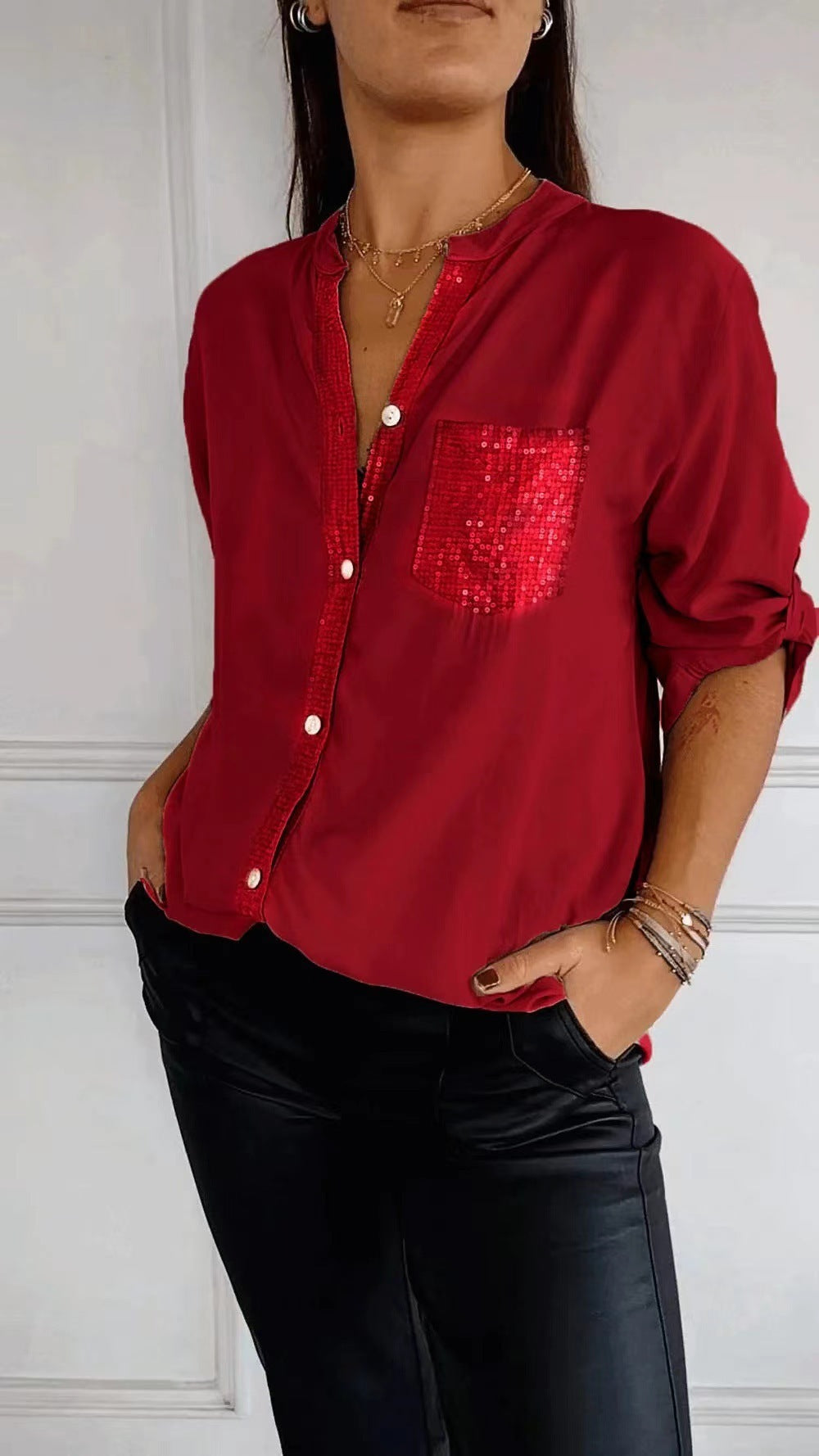 Carol – Lässiges Button-Down Langarmshirt mit Pailletten-Taschen Design