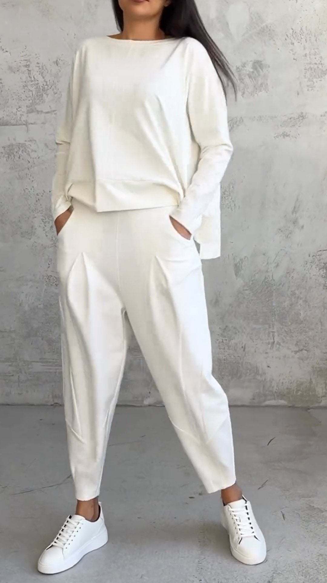 Janet – Unregelmäßiges Design Damenanzug mit Langarm-Sweater und Haremshose