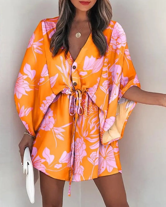 Kelly – V-Ausschnitt gebundenes Strandkleid mit Druck