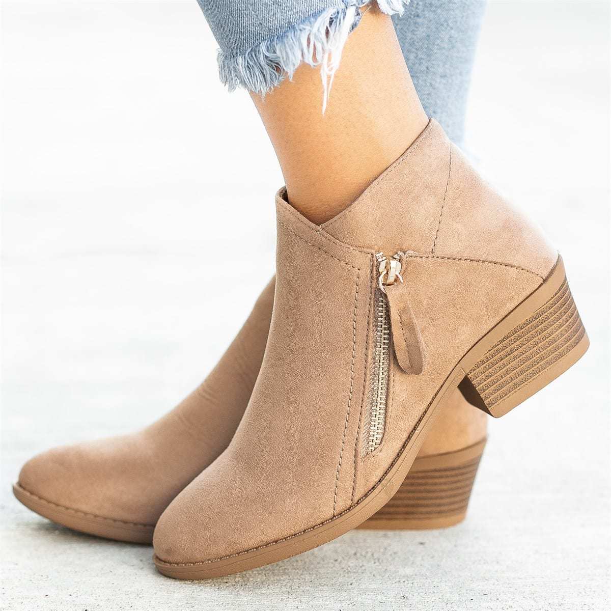 Jennifer – Chunky Heel Stiefel aus veganem Wildleder mit seitlichem Reißverschluss
