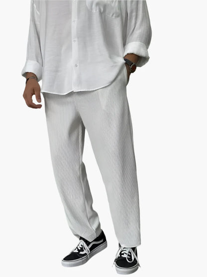 Herren Relaxed Fit Plissee Freizeithose – Eleganter Komfort für Alltag und besondere Anlässe