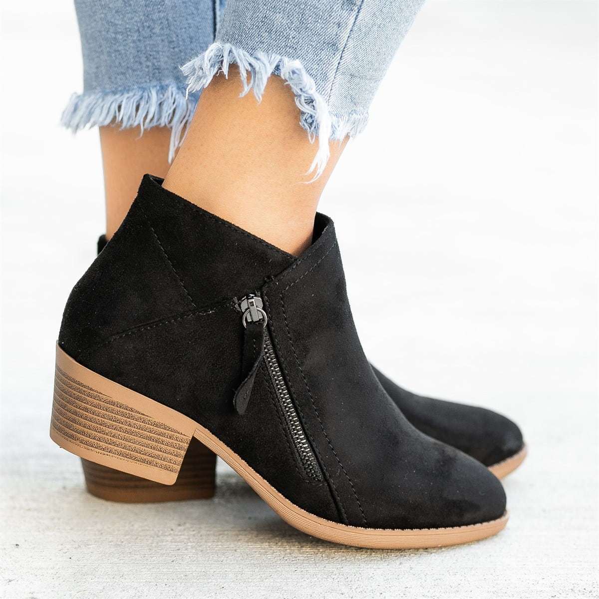 Jennifer – Chunky Heel Stiefel aus veganem Wildleder mit seitlichem Reißverschluss