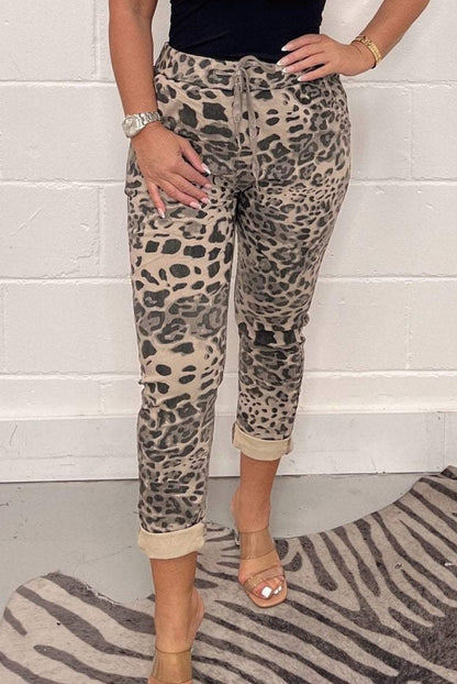 Christine – Lockere Sporthose mit Camouflage-Muster