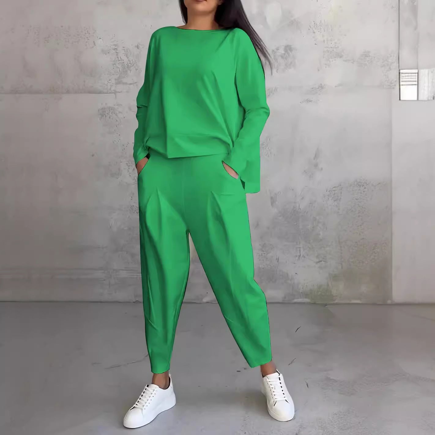 Janet – Unregelmäßiges Design Damenanzug mit Langarm-Sweater und Haremshose
