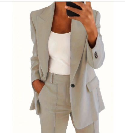 Tara – Eleganter Damenblazer mit Polo-Kragen