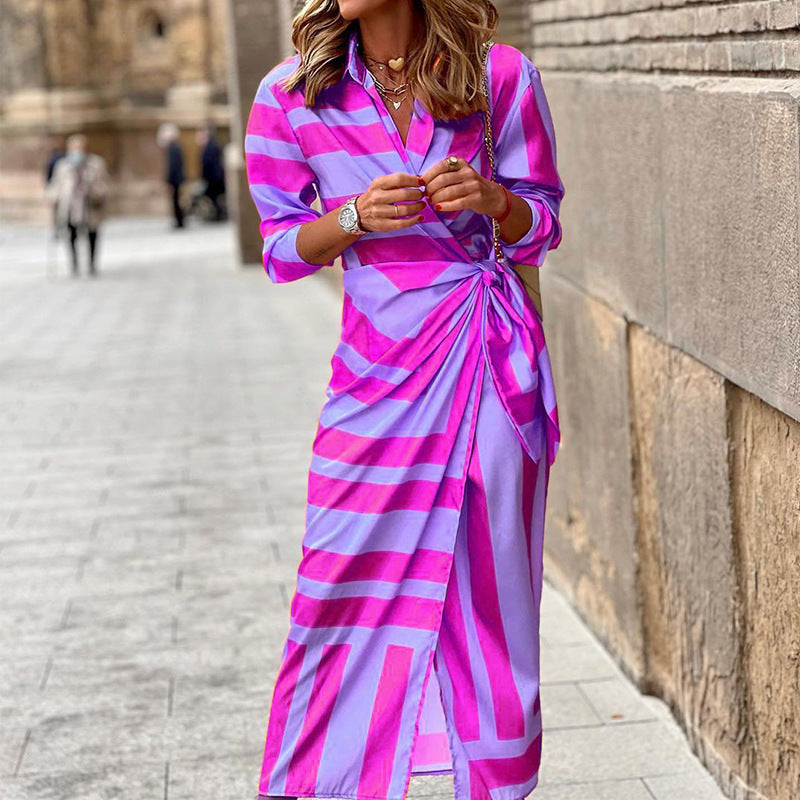 Jacqueline – Gestreiftes Kleid mit Schnürung und elegantem Design