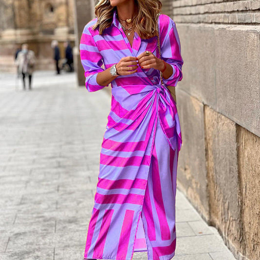 Jacqueline – Gestreiftes Kleid mit Schnürung und elegantem Design