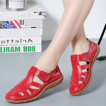 Amanda – Handgemachte Retro Weichsohlenschuhe aus veganem Leder mit Klettverschluss