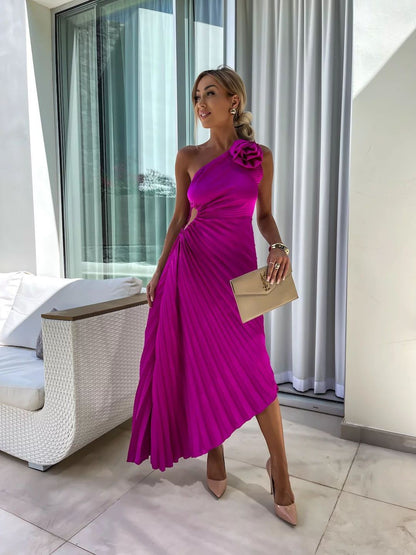 Damen One-Shoulder Plissee Cocktailkleid mit Blumenapplikation – Elegantes Asymmetrisches Abendkleid für Feste & Events