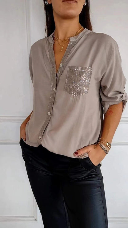 Carol – Lässiges Button-Down Langarmshirt mit Pailletten-Taschen Design
