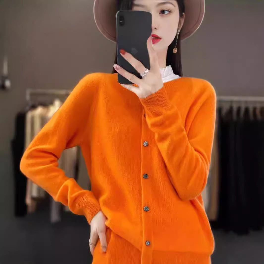 Katie – Merino Woll-Cardigan mit Rundhalsausschnitt und langen Ärmeln