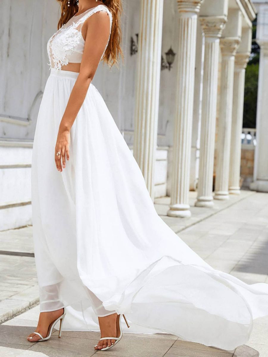Victoria – Langschwingendes Hochzeitskleid aus Chiffon mit Spitze