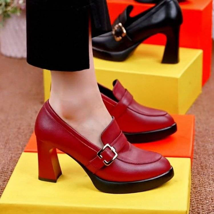 Kathleen – Modische Schuhe mit dickem Absatz und tiefem Ausschnitt aus veganem Leder