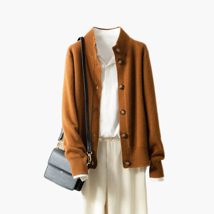 Damen Strickjacke mit Stehkragen und Knopfleiste – Eleganter Alltagsbegleiter im modernen Stil