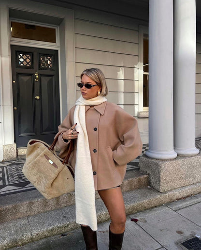 Damen Oversize Mantel im Boxy-Fit – Trendiger Herbst- und Winter-Look für stilbewusste City-Outfits