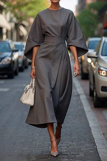 Tanya – Elegantes Kleid mit Batwing-Ärmeln in Uni-Farben