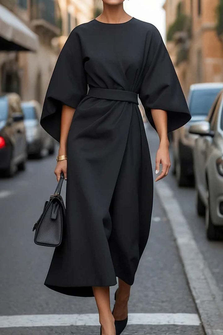 Tanya – Elegantes Kleid mit Batwing-Ärmeln in Uni-Farben